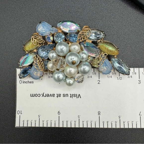 Stunning Blue and Gold Tone Faux Pearl Brooch with Crystal Beads - Picture 11 of 13
